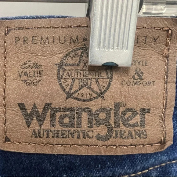 Wrangler Men's Performance Series Stretch Regular Fit Blue Jean's 40" x 30" - Picture 6 of 9